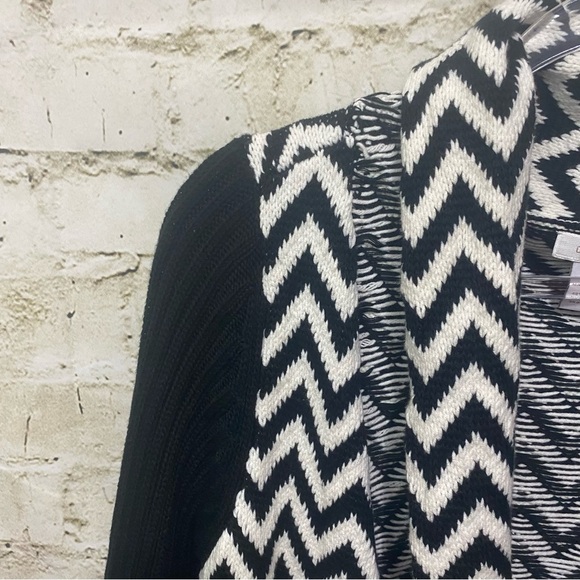 Chicos Cardigan Black White Chevron Retro Rays Contrast Trim - Picture 3 of 5